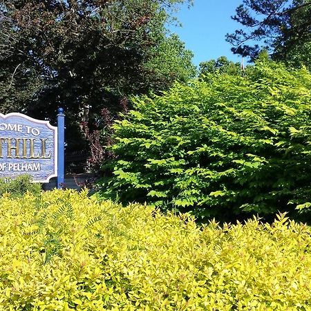Hipwell'S Motel Fonthill Extérieur photo