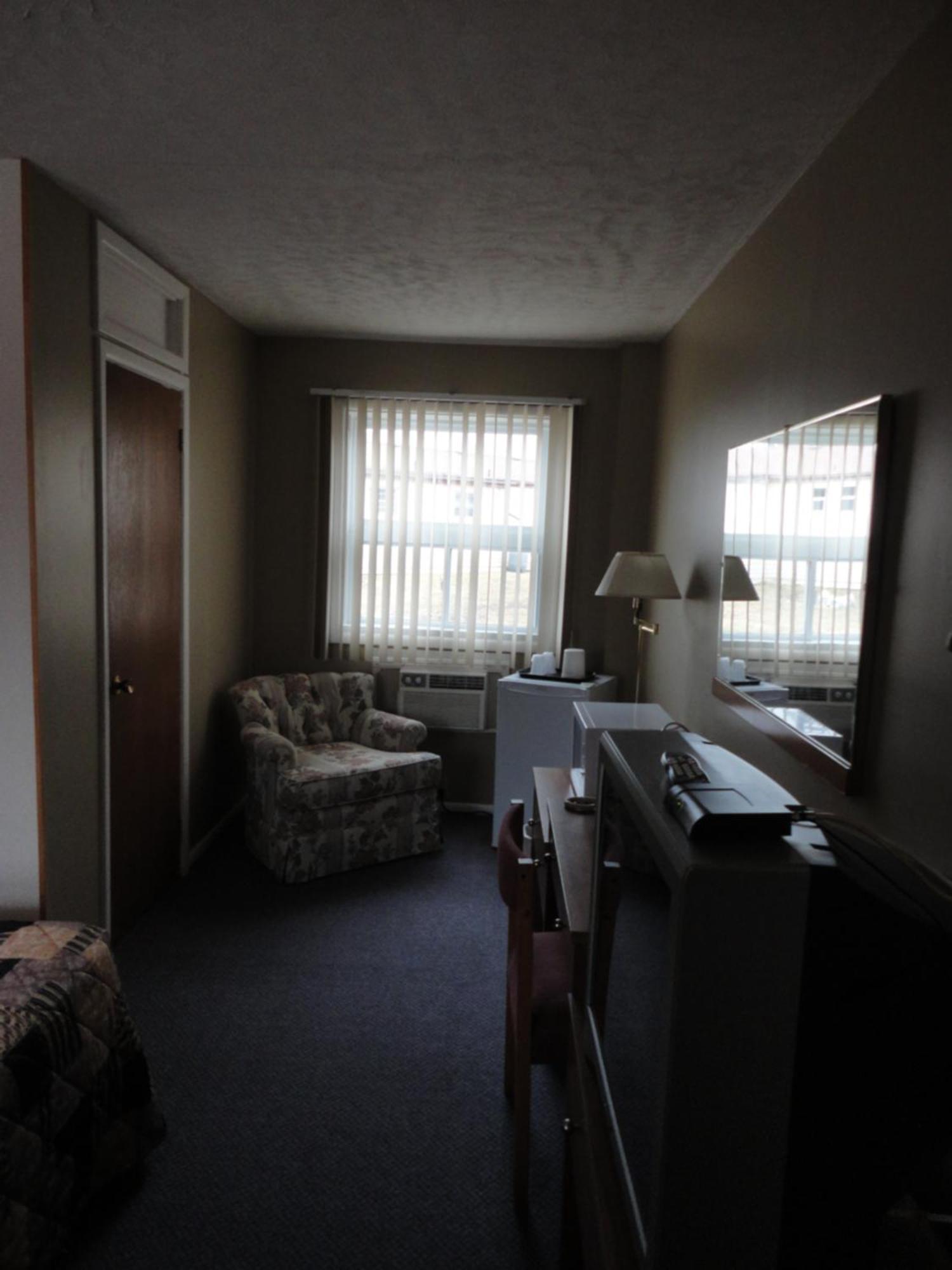 Hipwell'S Motel Fonthill Extérieur photo