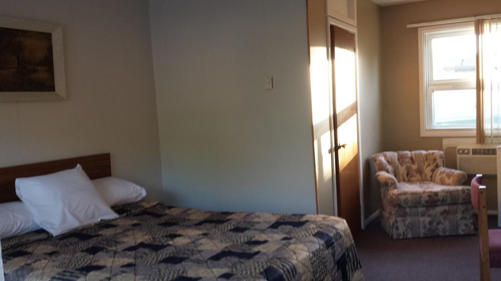 Hipwell'S Motel Fonthill Chambre photo