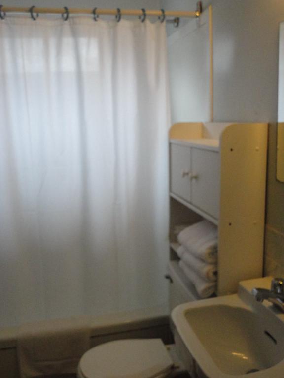 Hipwell'S Motel Fonthill Extérieur photo
