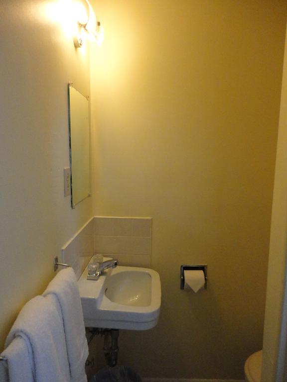 Hipwell'S Motel Fonthill Chambre photo