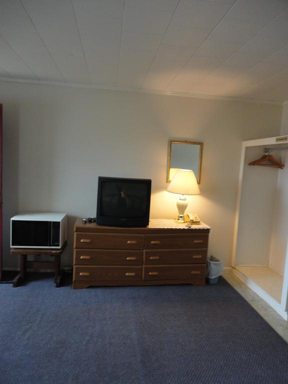 Hipwell'S Motel Fonthill Extérieur photo
