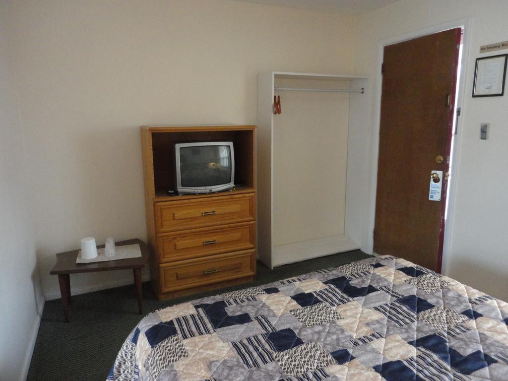 Hipwell'S Motel Fonthill Chambre photo