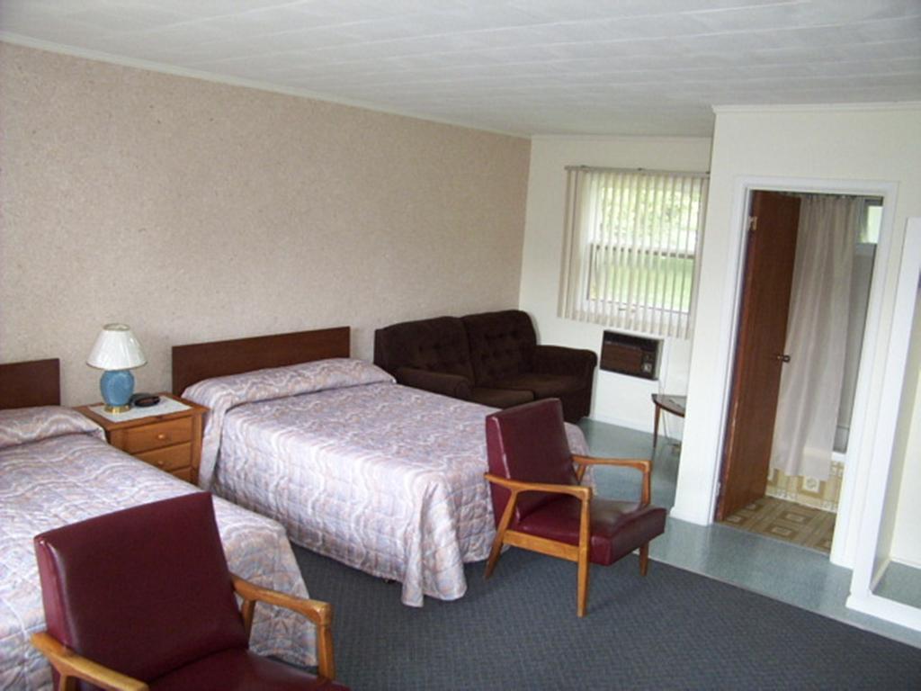 Hipwell'S Motel Fonthill Extérieur photo